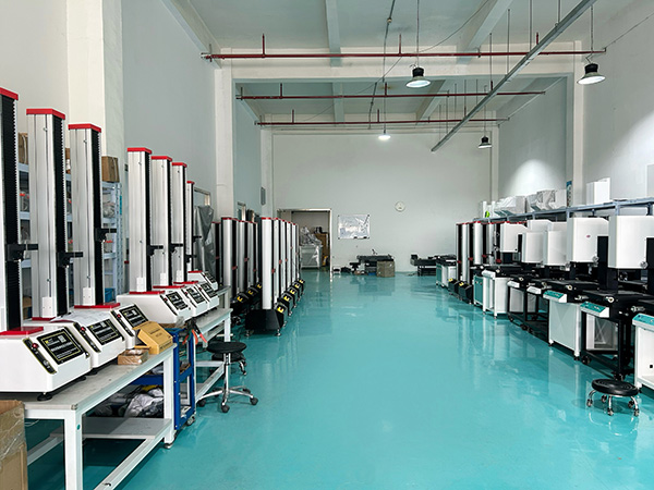 材料試驗機(jī)生產(chǎn)車間